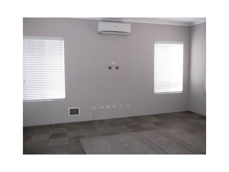 14 Elmridge Parkway, Ellenbrook WA 6069