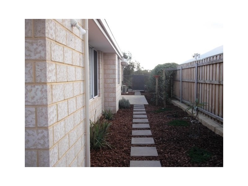 14 Elmridge Parkway, Ellenbrook WA 6069