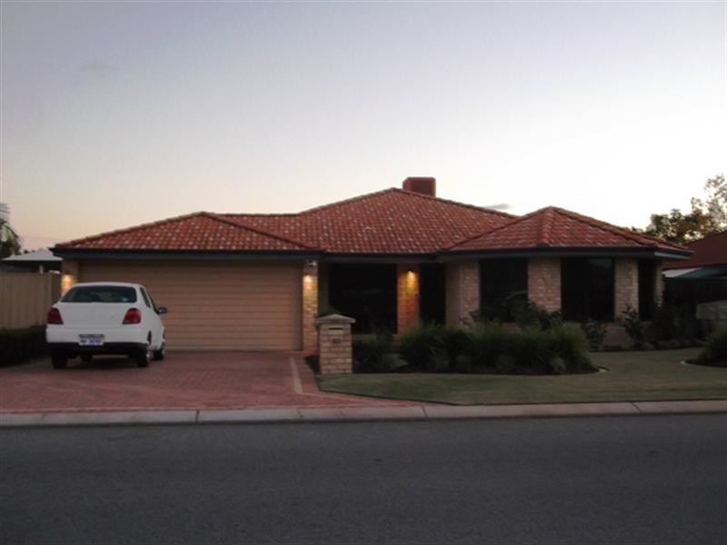 23 Starbush Crescent, Ellenbrook WA 6069
