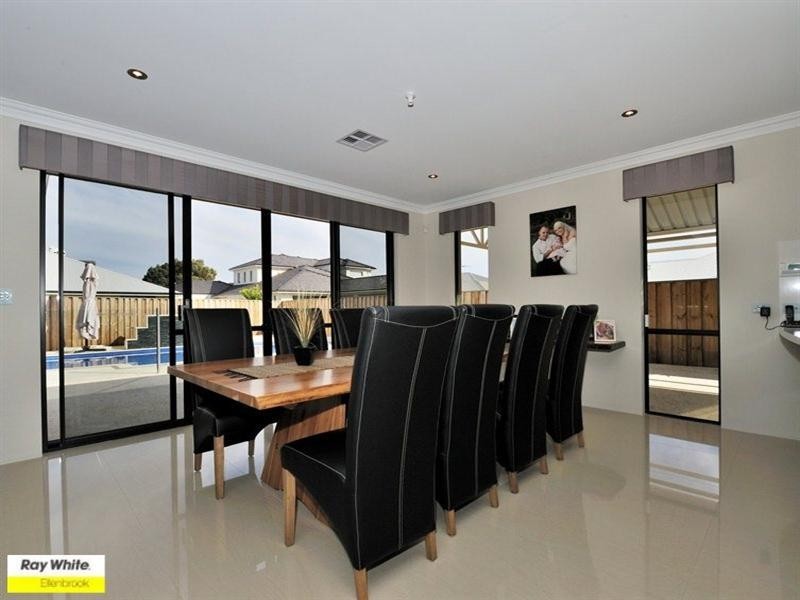 34 Portmarnock Drive, The Vines WA 6069