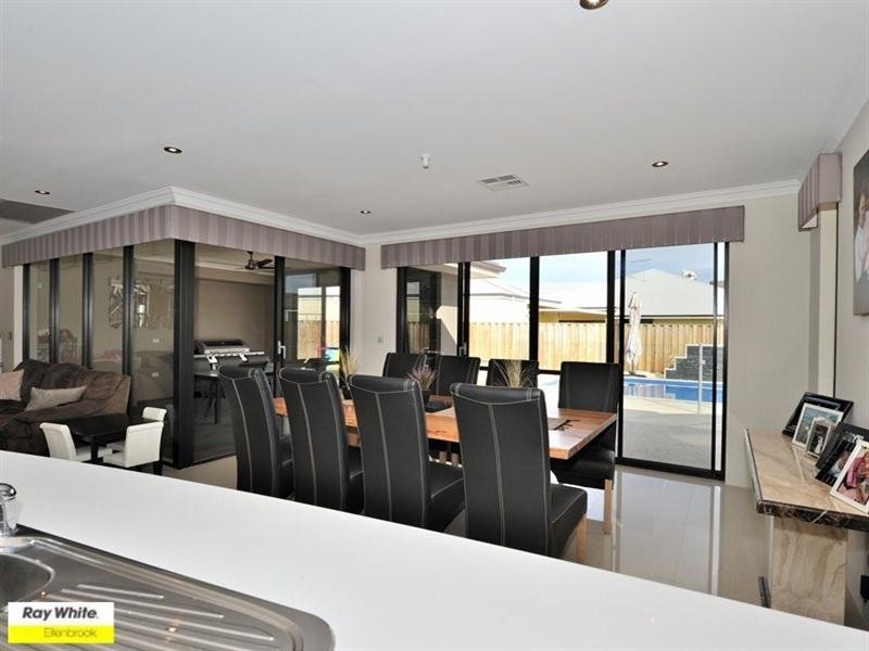 34 Portmarnock Drive, The Vines WA 6069