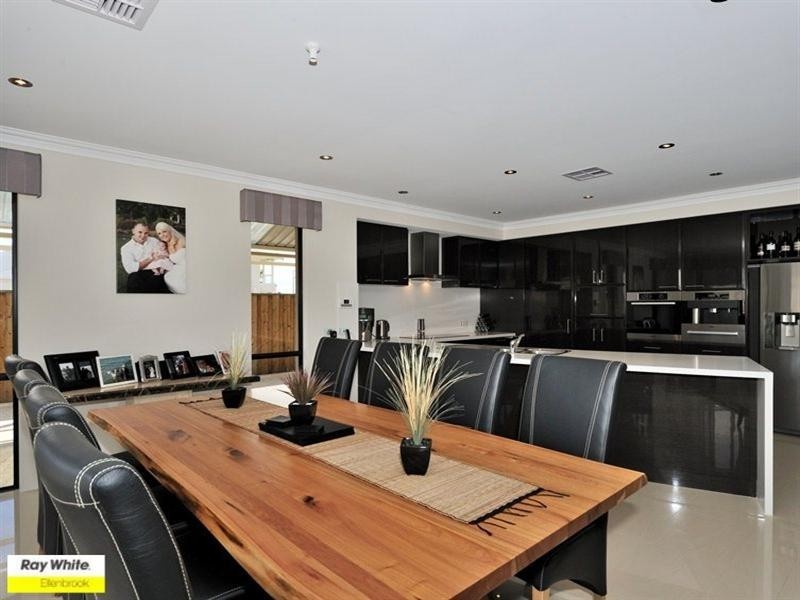 34 Portmarnock Drive, The Vines WA 6069