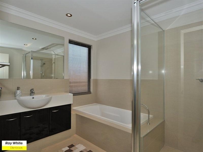34 Portmarnock Drive, The Vines WA 6069