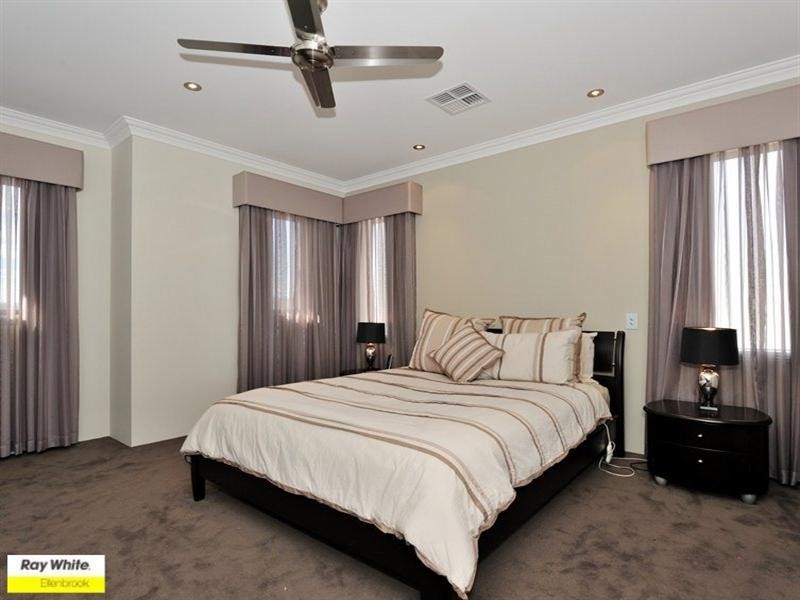 34 Portmarnock Drive, The Vines WA 6069