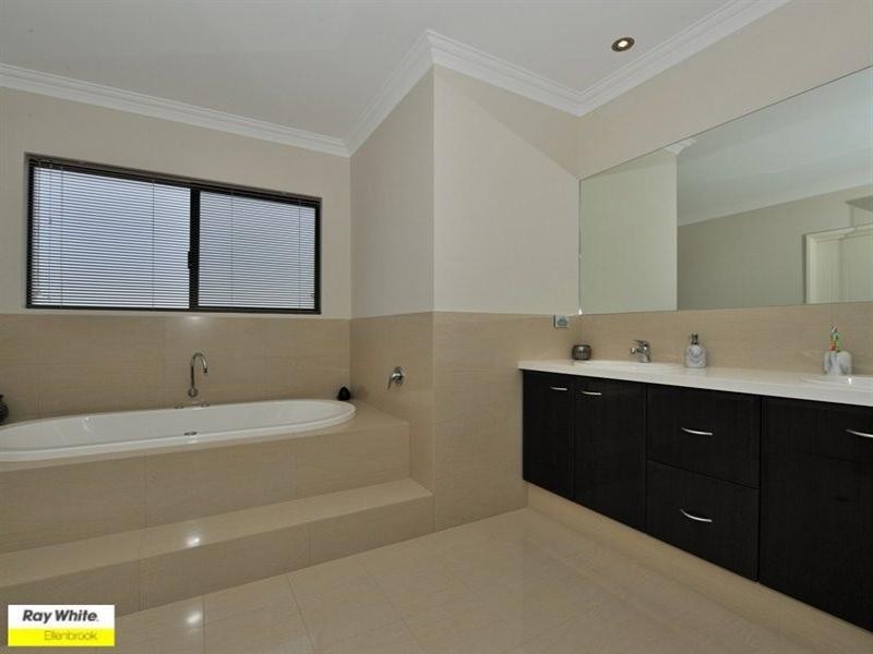 34 Portmarnock Drive, The Vines WA 6069