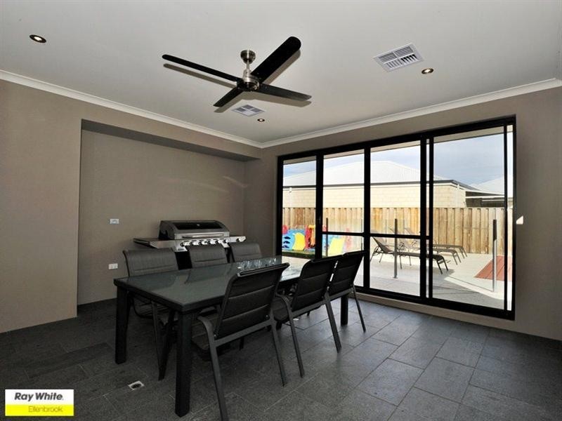 34 Portmarnock Drive, The Vines WA 6069