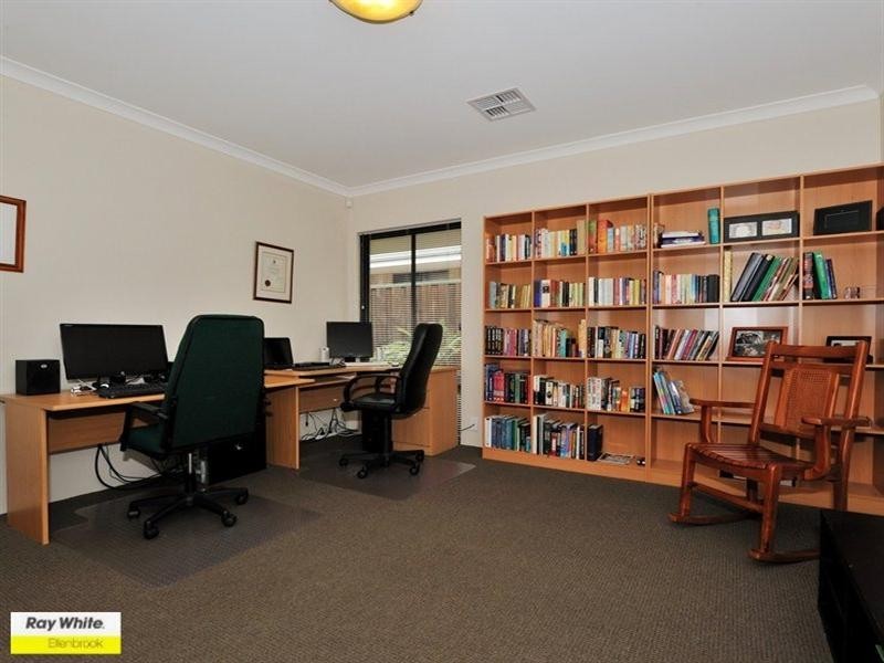 12 Pavilion Circle, The Vines WA 6069