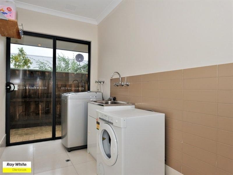 12 Pavilion Circle, The Vines WA 6069