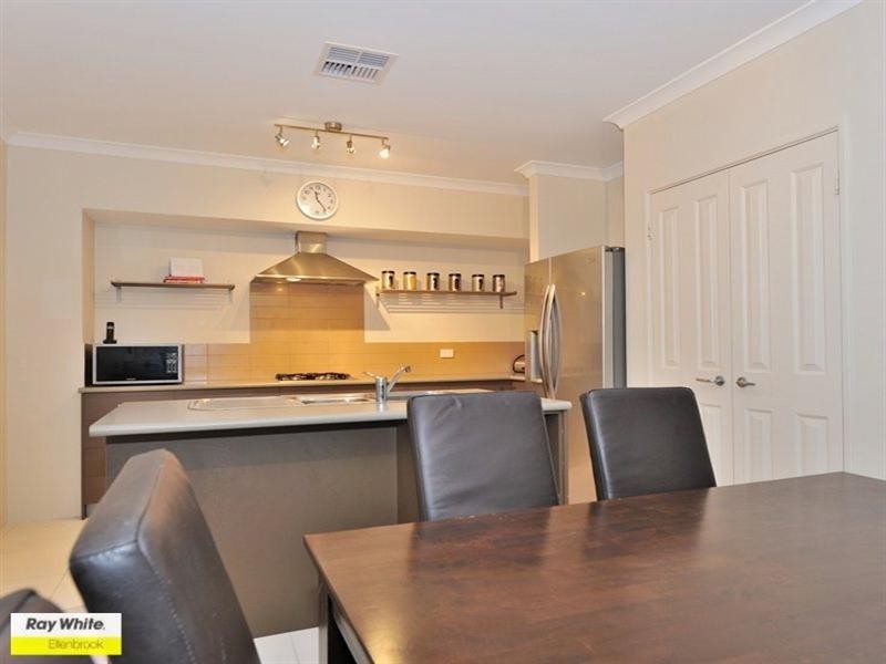 12 Pavilion Circle, The Vines WA 6069