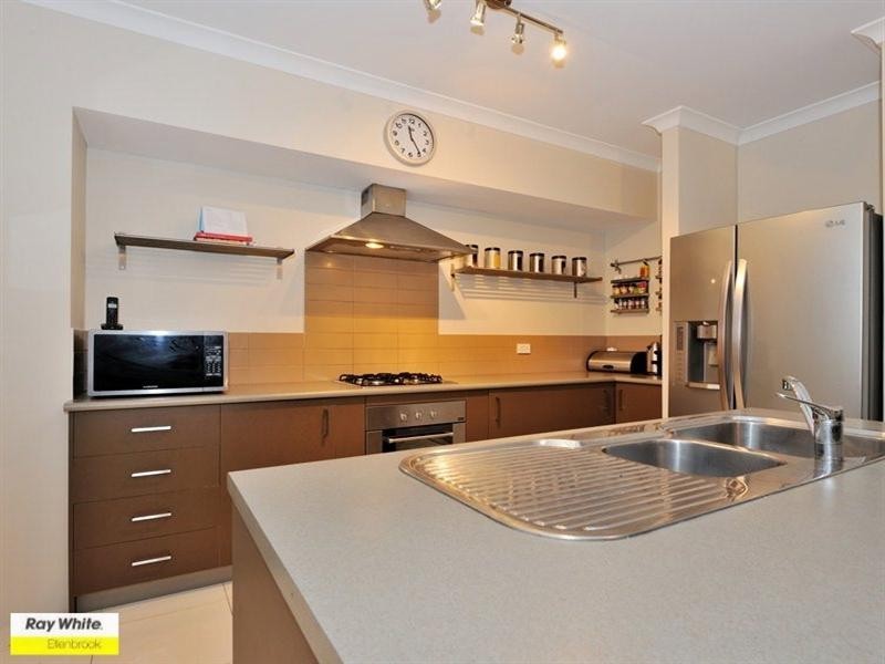 12 Pavilion Circle, The Vines WA 6069
