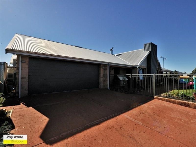 125 Farmaner Parkway, Ellenbrook WA 6069