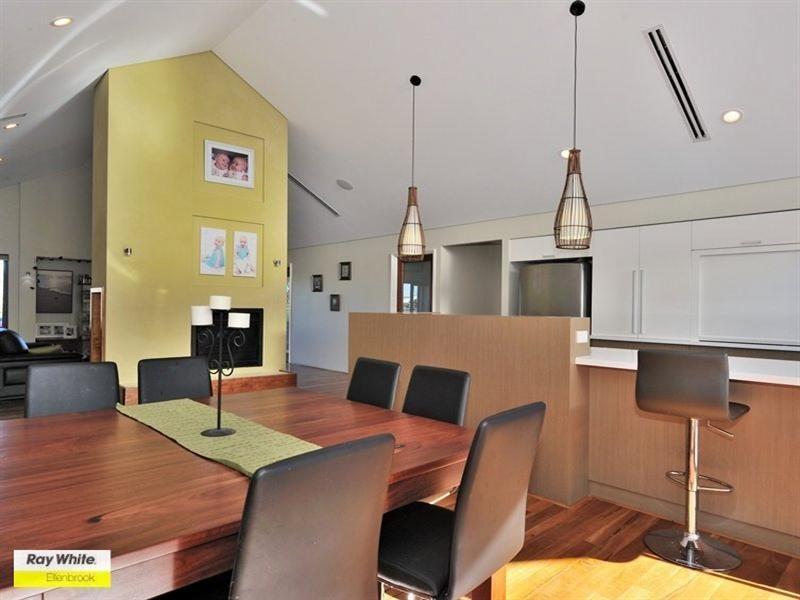 125 Farmaner Parkway, Ellenbrook WA 6069