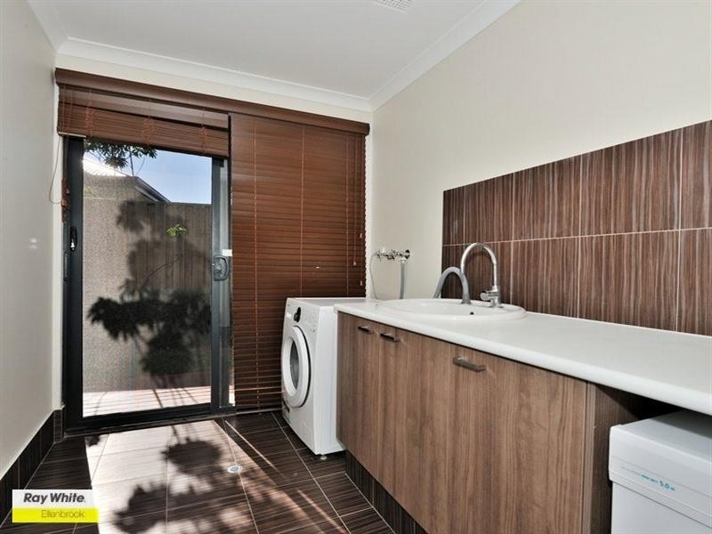 125 Farmaner Parkway, Ellenbrook WA 6069