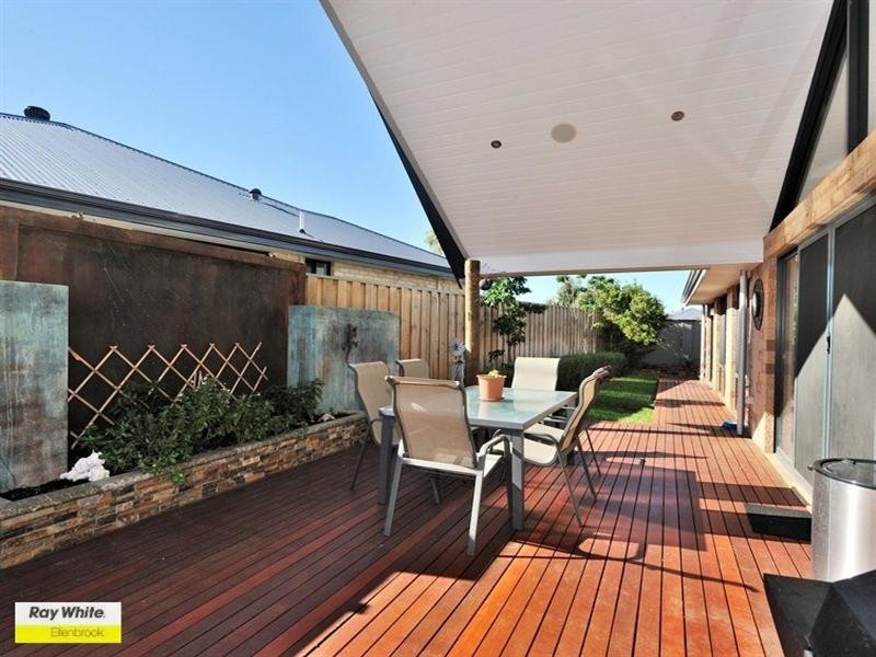125 Farmaner Parkway, Ellenbrook WA 6069