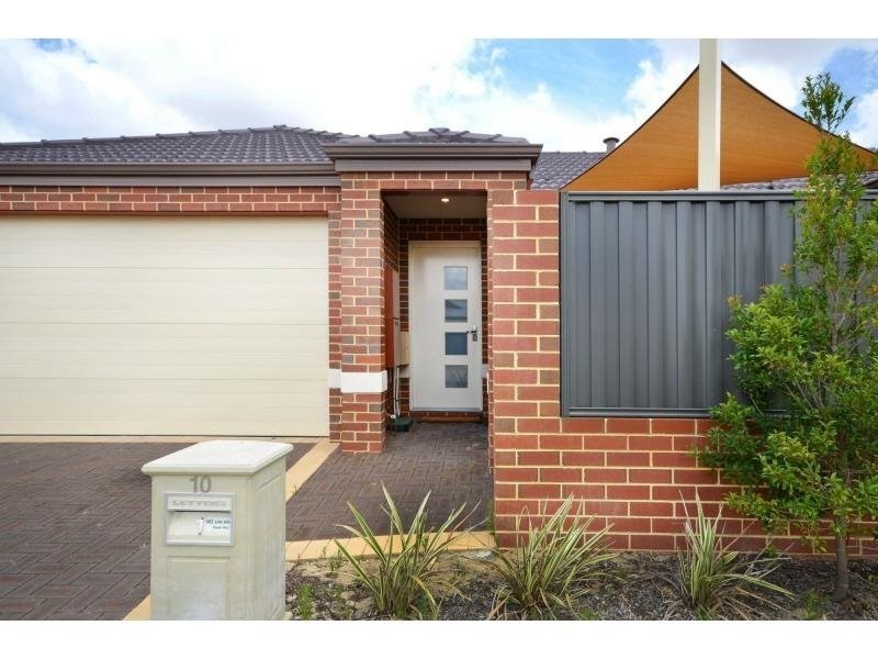 1/10 Dulegal Way, Aveley WA 6069