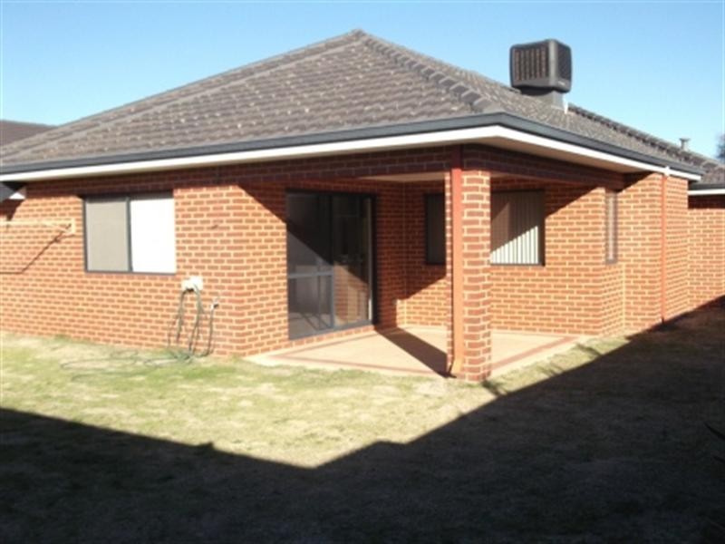 94 Edgecombe Pass, Aveley WA 6069