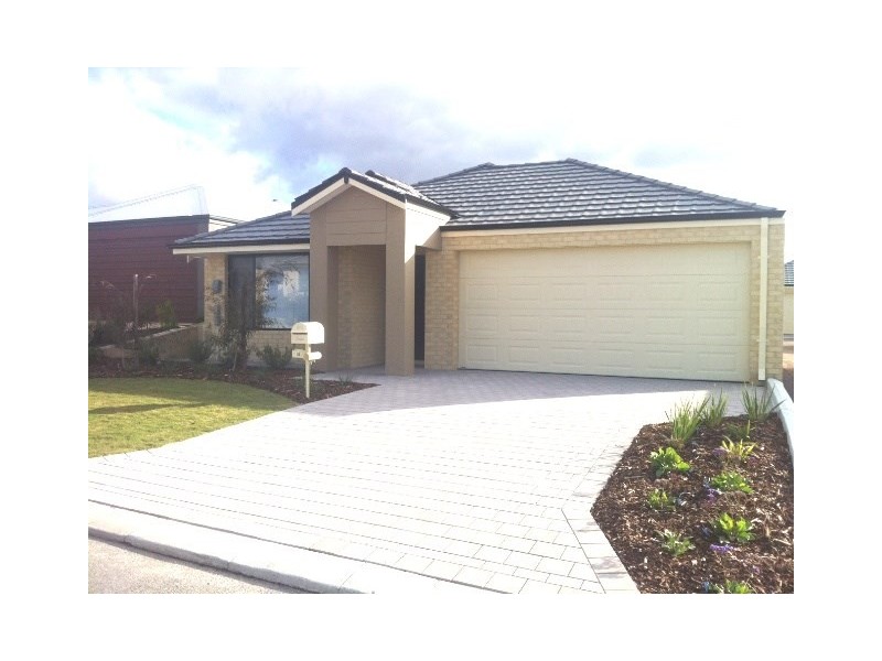 10 Evesham Drive, Ellenbrook WA 6069