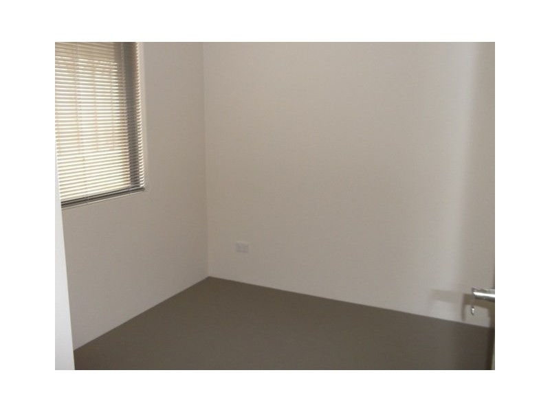 10 Evesham Drive, Ellenbrook WA 6069