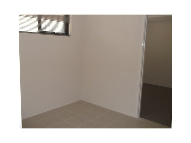 10 Evesham Drive, Ellenbrook WA 6069