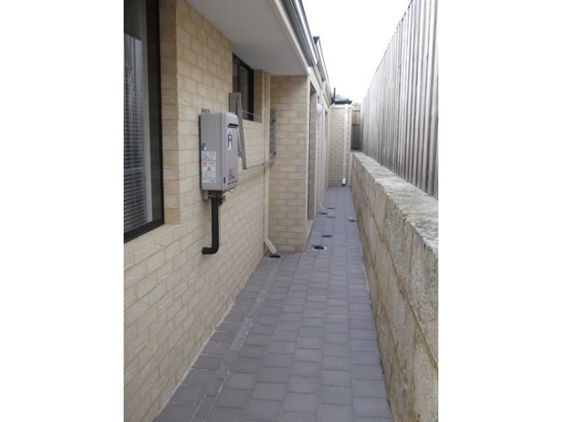 10 Evesham Drive, Ellenbrook WA 6069