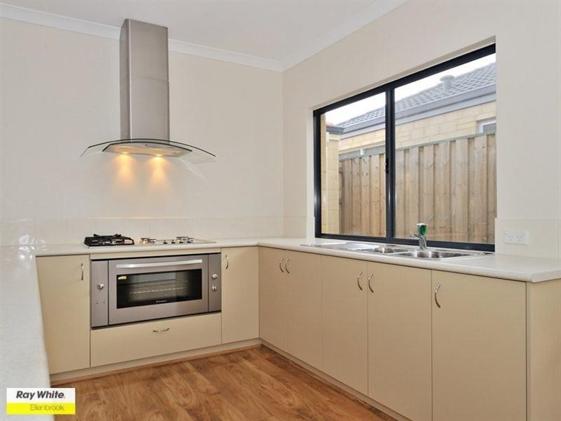 125 Roxburghe Drive, The Vines WA 6069