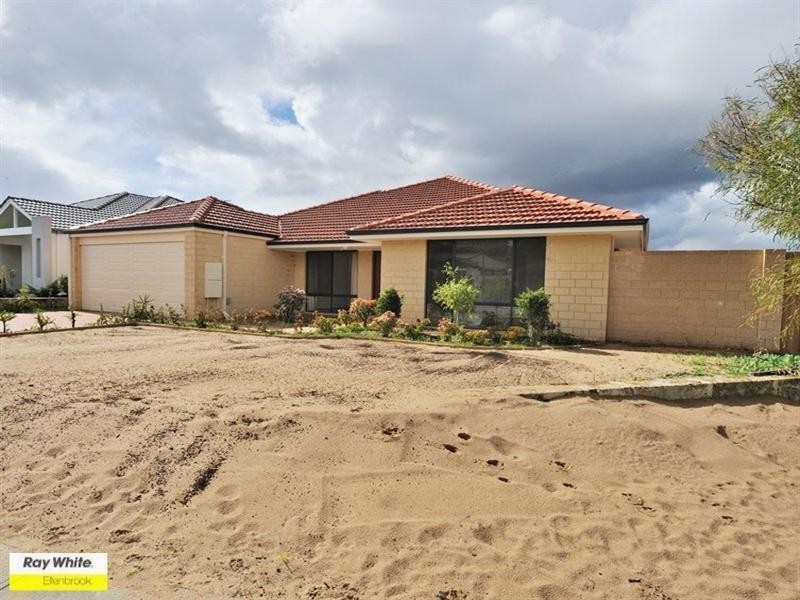 125 Roxburghe Drive, The Vines WA 6069
