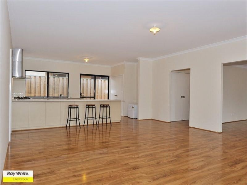 125 Roxburghe Drive, The Vines WA 6069