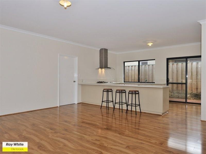 125 Roxburghe Drive, The Vines WA 6069