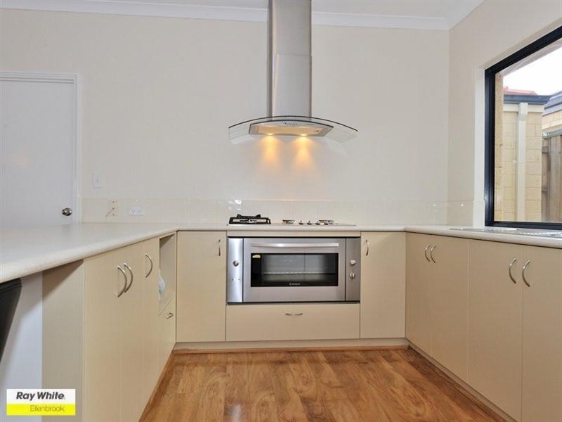 125 Roxburghe Drive, The Vines WA 6069