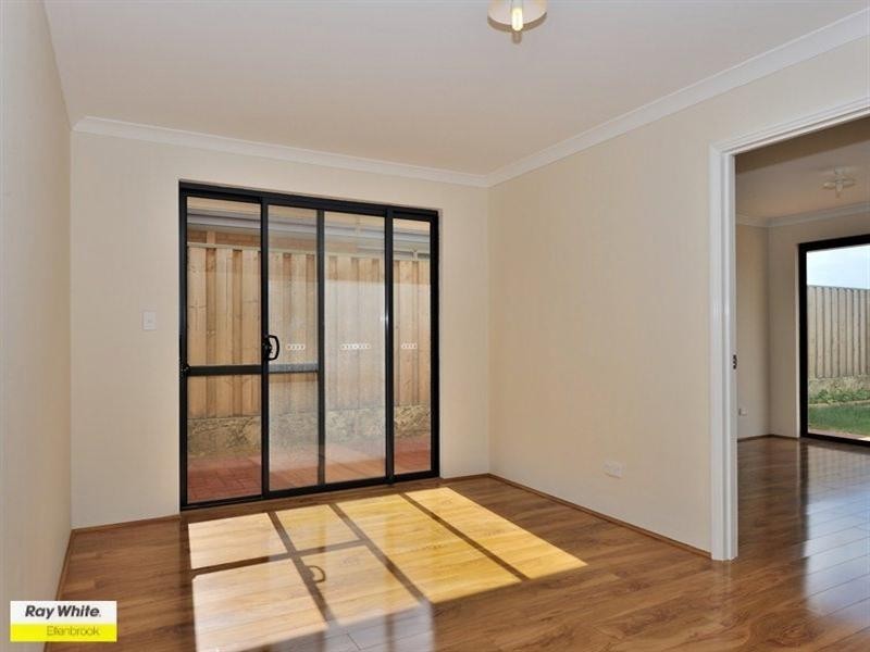 125 Roxburghe Drive, The Vines WA 6069