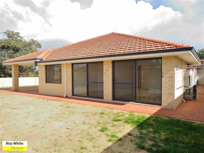 125 Roxburghe Drive, The Vines WA 6069