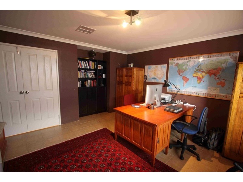 6 Turnberry Way, The Vines WA 6069