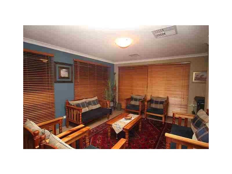 6 Turnberry Way, The Vines WA 6069