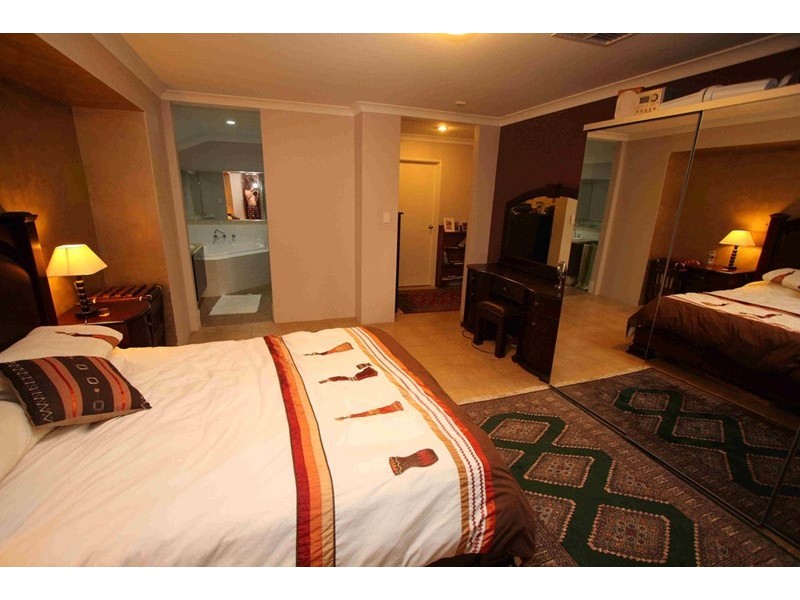 6 Turnberry Way, The Vines WA 6069