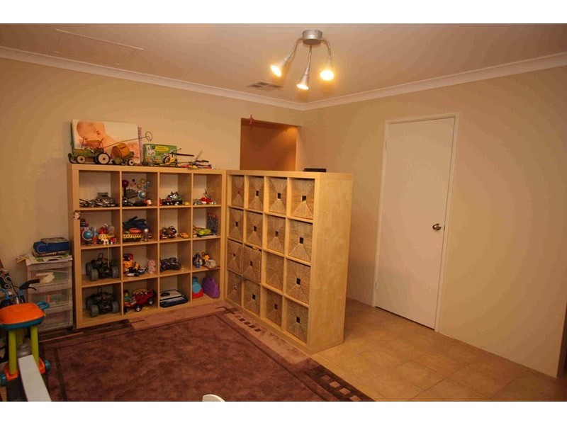 6 Turnberry Way, The Vines WA 6069