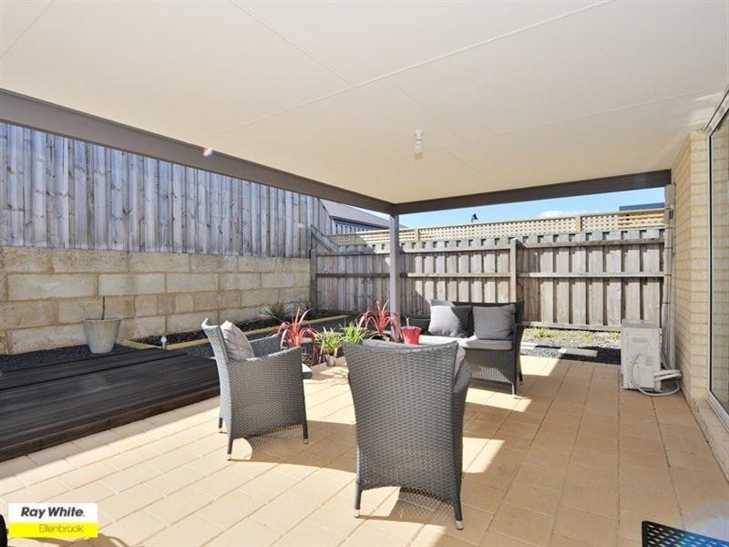 6 Coldstream Pass, Ellenbrook WA 6069