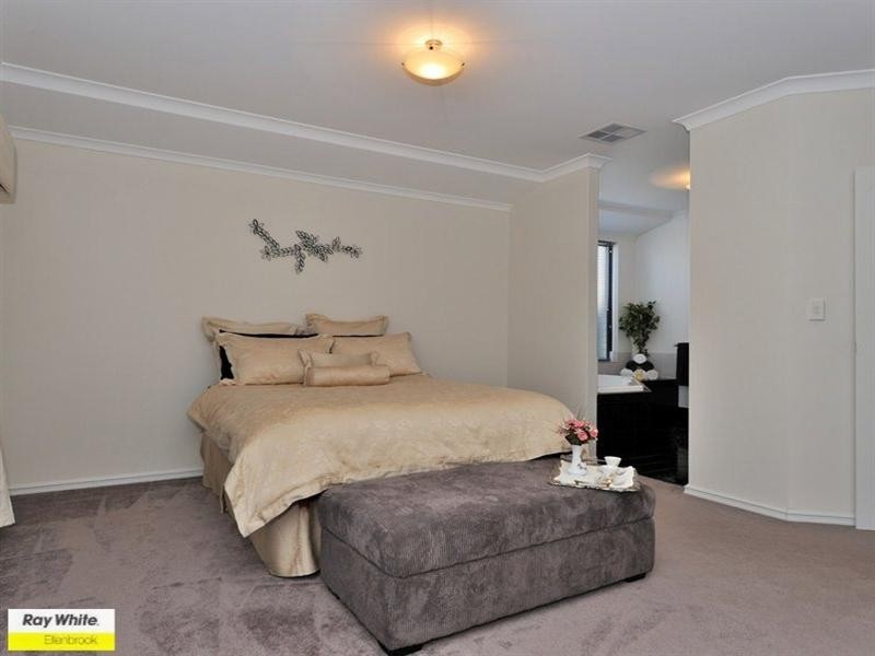 15 Thorold Avenue, Ellenbrook WA 6069