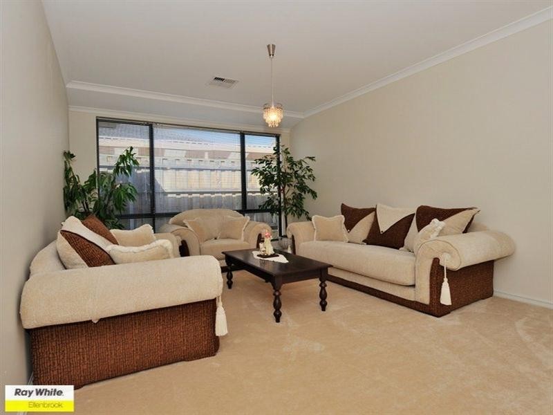 15 Thorold Avenue, Ellenbrook WA 6069