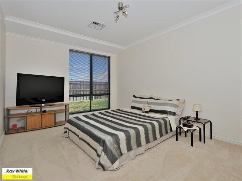 15 Thorold Avenue, Ellenbrook WA 6069