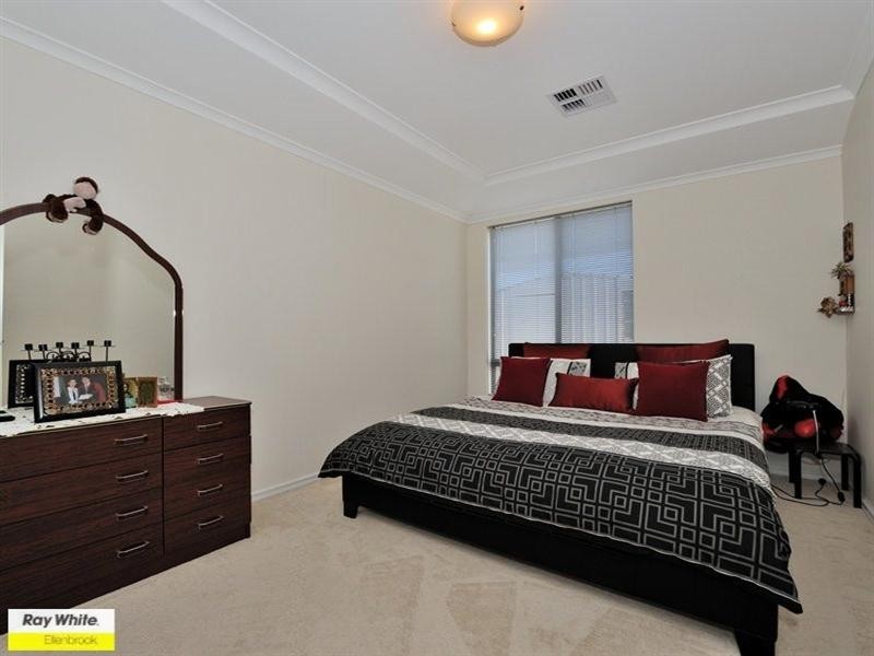 15 Thorold Avenue, Ellenbrook WA 6069