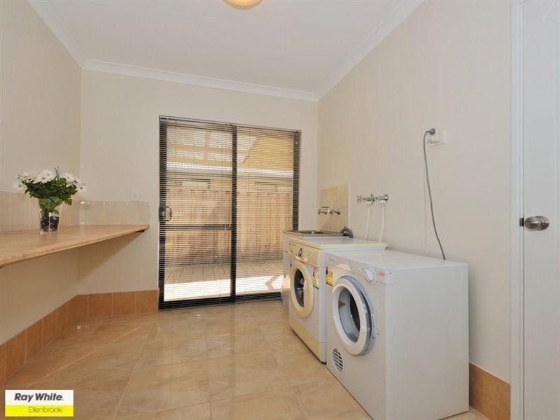 15 Thorold Avenue, Ellenbrook WA 6069