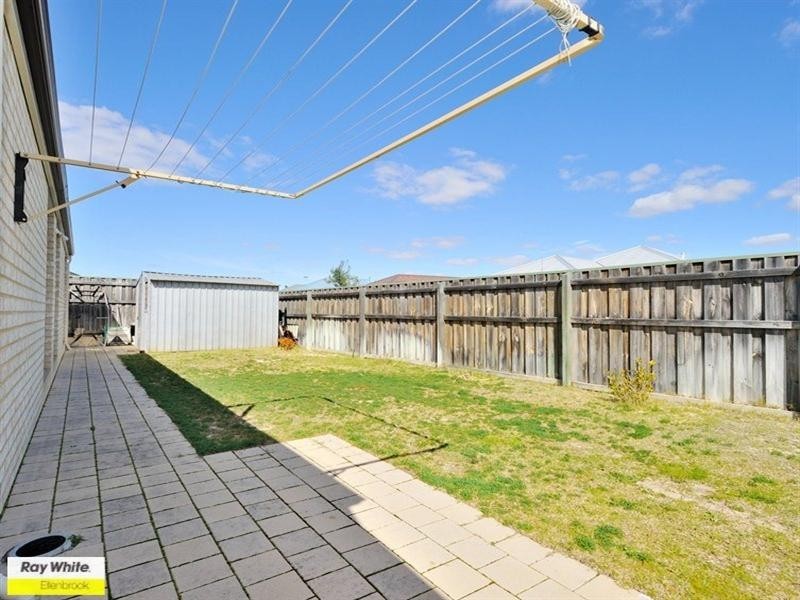 15 Thorold Avenue, Ellenbrook WA 6069