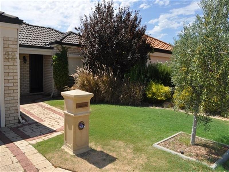 32 Santorini Turn, Ellenbrook WA 6069