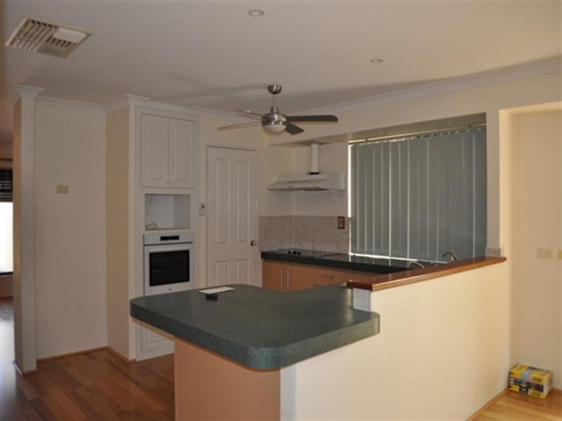 32 Santorini Turn, Ellenbrook WA 6069