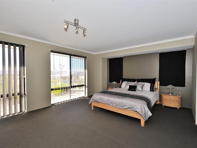 34 Mundego Turn, Ellenbrook WA 6069