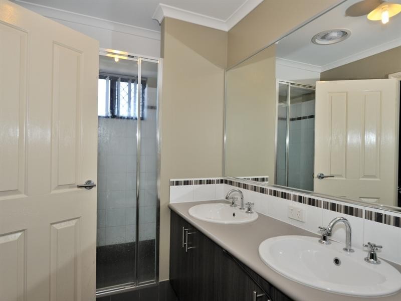 34 Mundego Turn, Ellenbrook WA 6069