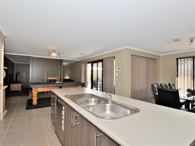 34 Mundego Turn, Ellenbrook WA 6069