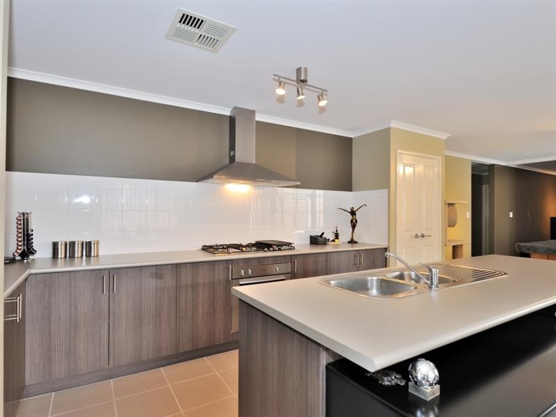 34 Mundego Turn, Ellenbrook WA 6069