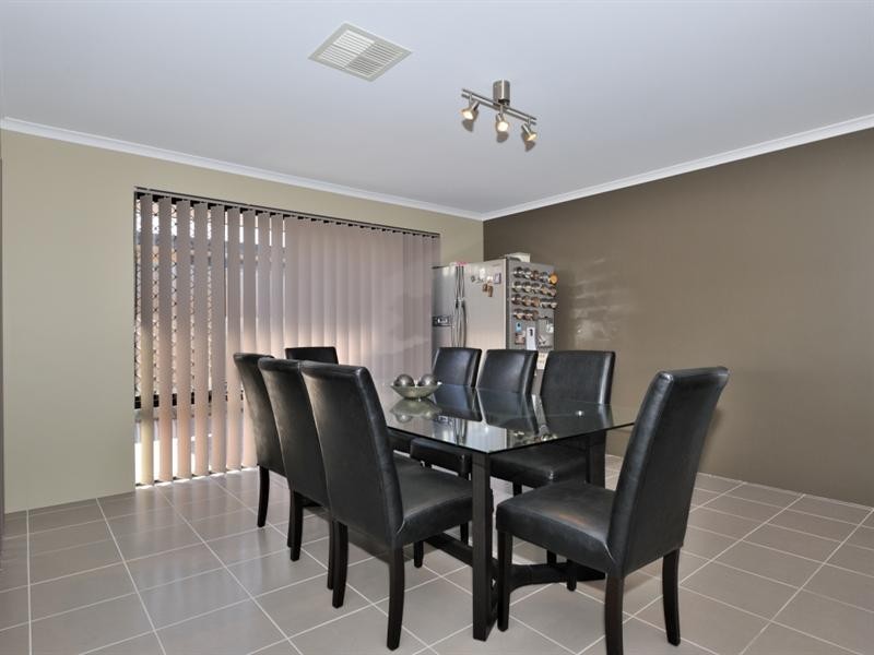 34 Mundego Turn, Ellenbrook WA 6069