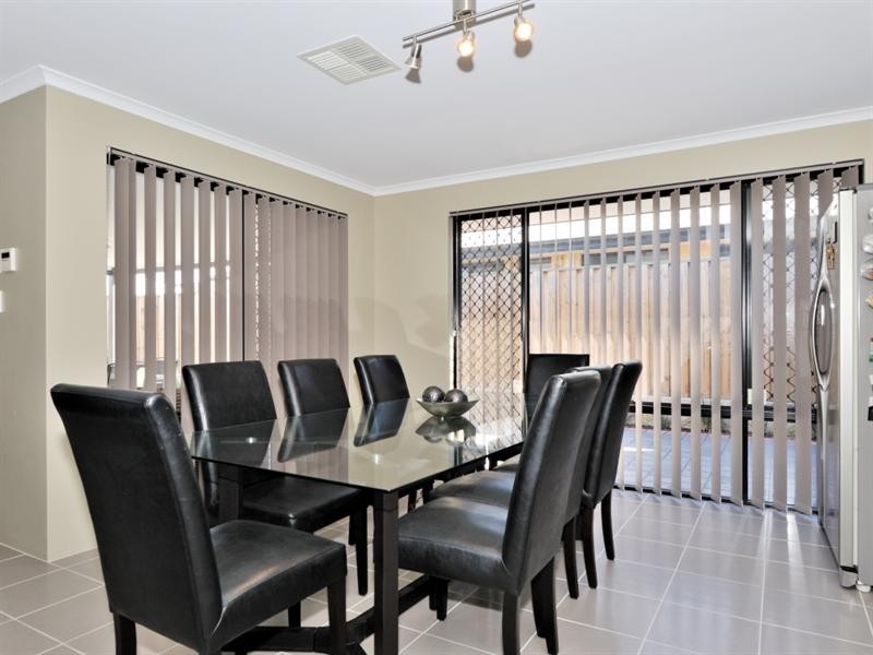 34 Mundego Turn, Ellenbrook WA 6069